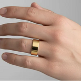 FLAT COURT WEDDING RING IN 7MM WIDTH