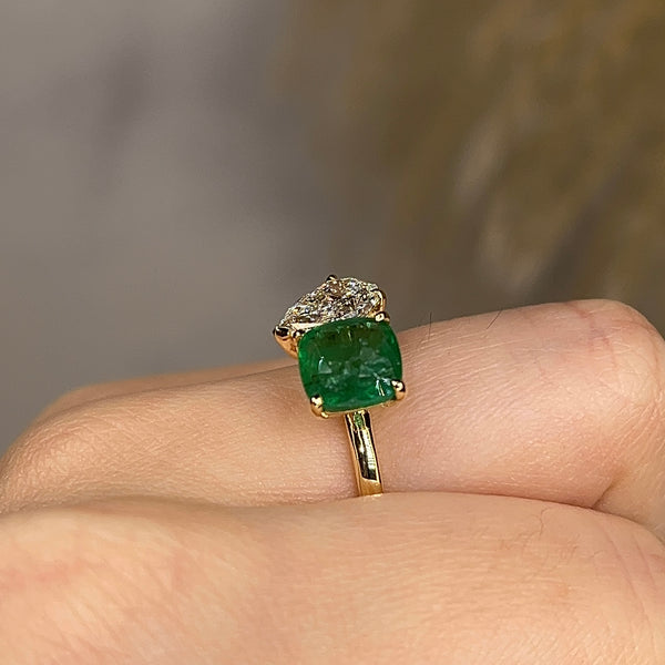 Juni 1.2 Carat Pear Shape Diamond with Emerald - HEERA DIAMONDS