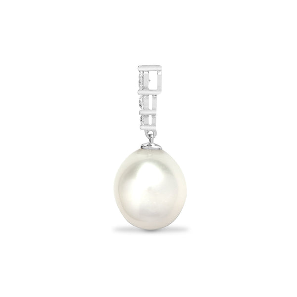 18ct White Gold Diamond And Pearl Pendant - HEERA DIAMONDS